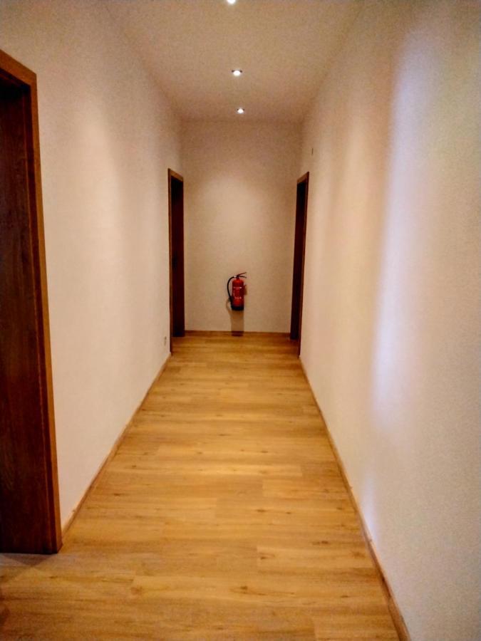 ブルクレンゲンフェルトZum Schulhausアパートメント エクステリア 写真